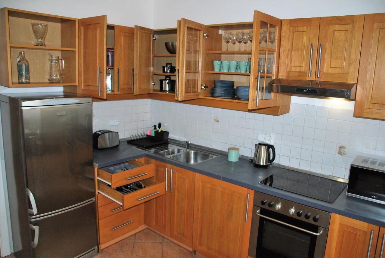 White Swan Boutique Apartments براغ المظهر الخارجي الصورة