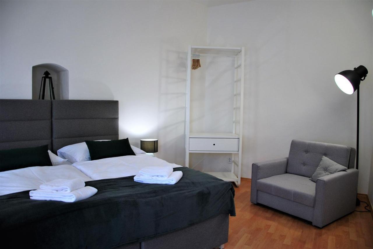 White Swan Boutique Apartments براغ المظهر الخارجي الصورة