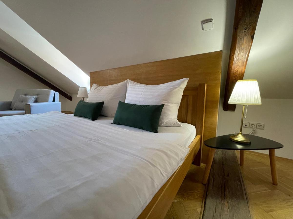 White Swan Boutique Apartments براغ المظهر الخارجي الصورة