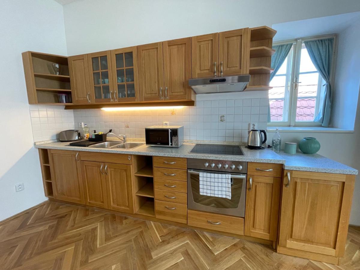 White Swan Boutique Apartments براغ المظهر الخارجي الصورة