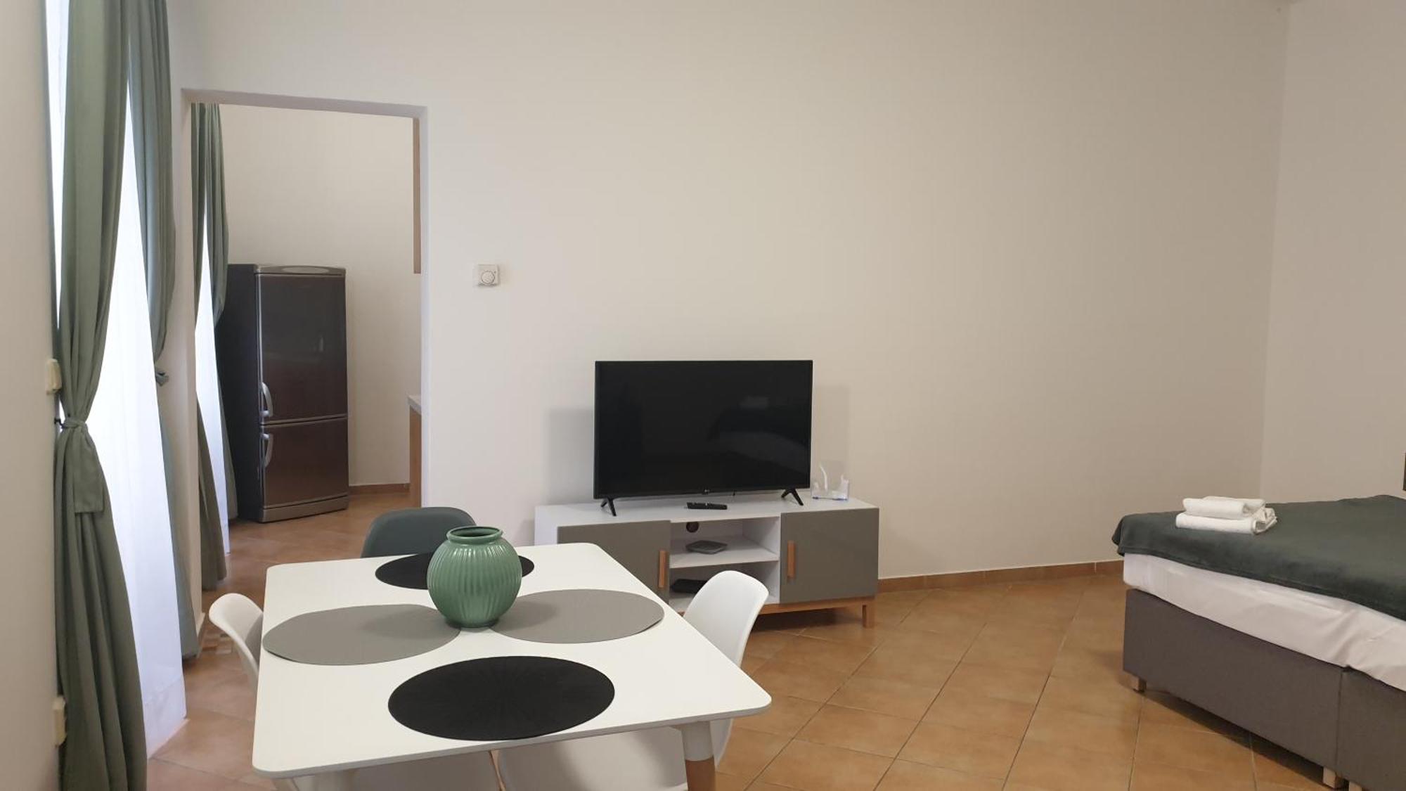 White Swan Boutique Apartments براغ المظهر الخارجي الصورة